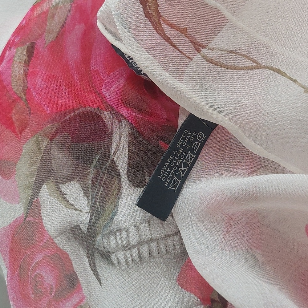Alexander McQueen White Scarf with Pink Rose & Skull Motif - Picture 4 of 8